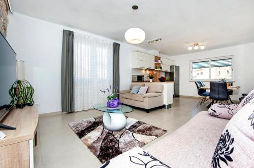 Holiday Home - Casa di Antonio in Mrgani