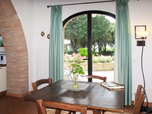 Holiday Home Giuggiolo - Giuggiolo 2 by Interhome in Montefalconi