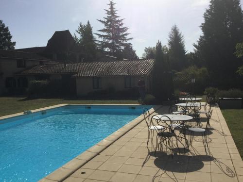 1 Bedroom Apartment with terrace cottage Val de Louyre et Caudeau