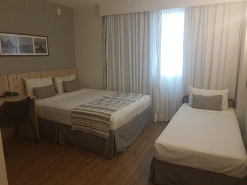 1 double bed, 1 twin bed