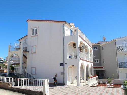  Apartment Joso in Primošten