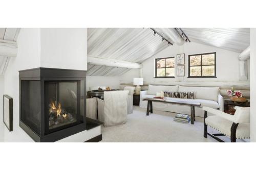 Slippery Rock Ranch by Exceptional Stays - image 9