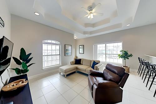 Beach Bliss Condo I Steps to Beach I Community Pool & Grill condo - image 5