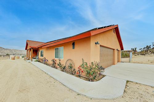 Exceptional Vacation Home in Joshua Tree home - main image