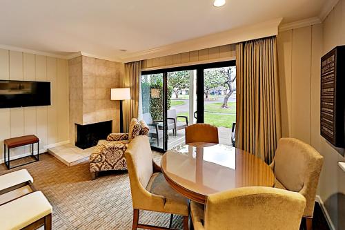 Roomy Silverado Condo - Pool & On-Site Dining condo - image 6