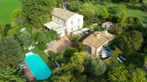 Casa della Musica - Elegante villa storica con giardino e piscina - Ostra Vetere