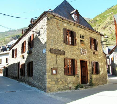  Hostal Plaça Garós, Pension in Garós