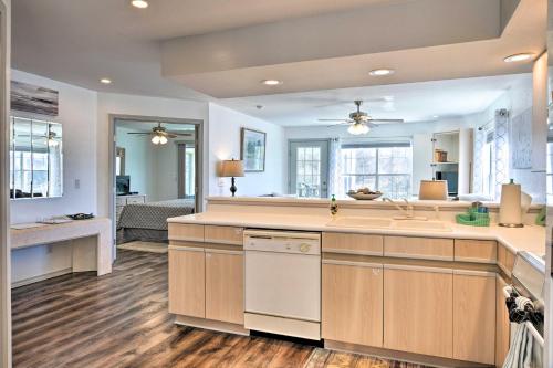 Branson Vacation Rental with Sunroom and Water Views in Branson, USA