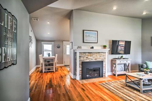 Pristine Buzzards Bay Cottage Walk to Beach! - image 3