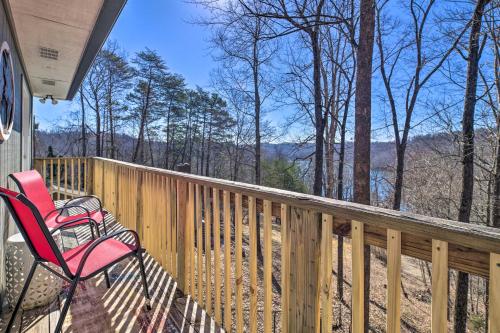 Cozy Lake View Home Dog-Friendly and Boat Slip