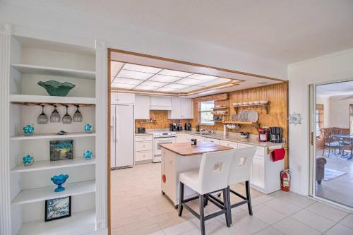 Pet-Friendly Sebastian Home on Lake Golf Nearby in Sebastian, USA