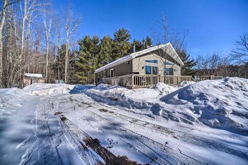 Private 7-Acre Retreat On-Site Pond, Streams