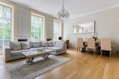 Montagu Square Vi By Onefinestay, , London