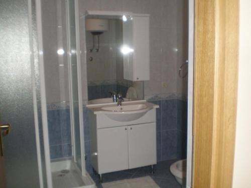 Vannas istaba, Room in Susak with air conditioning, Wi-Fi (3865-3) in Sarici