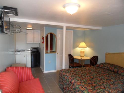Franklin Terrace Motel - image 5