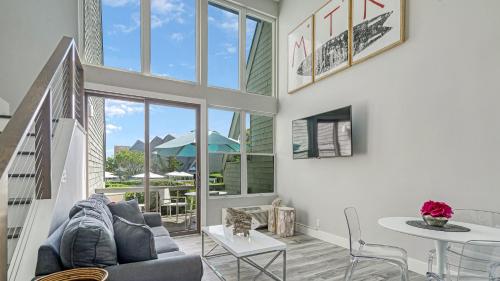 The Surf Club Resort - image 3