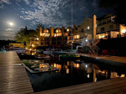 Muskoka Lakes Hotel and Resorts - Port Carling