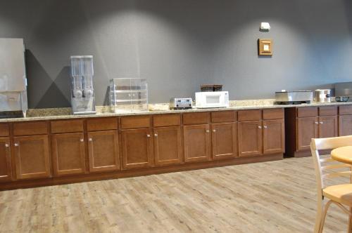 Vacation Lodge - image 14