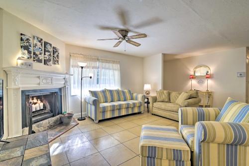 Pet-Friendly Brooksville Cottage with Fire Pit! in 布魯克斯維爾 (FL)