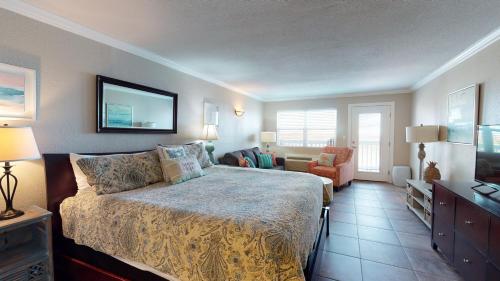 142 Sea Breeze Condo - image 9