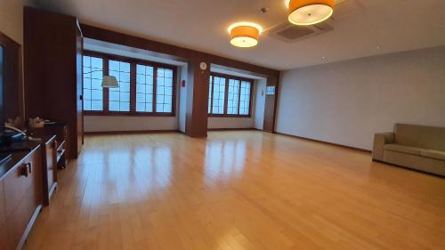 Korean-Style Deluxe Room