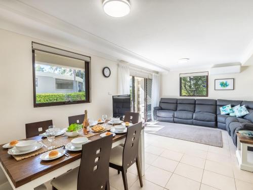 Carindale, 16 19-23 Dowling Street - Ground floor unit with foxtel, complex pool and tennis Court, Nelson Bay (fotografie 8)