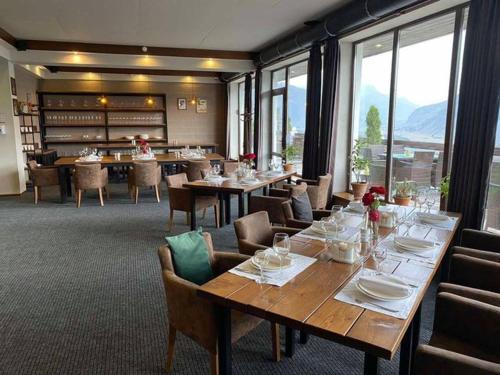 Restaurant, Alpine Lounge Kazbegi in Kazbegi