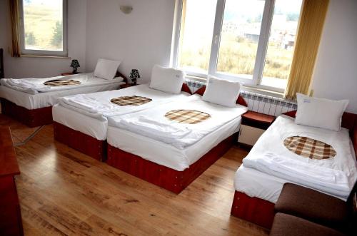 Family Hotel Daisy - image 4