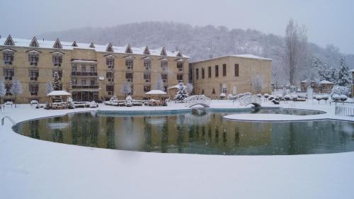 Kaspia Yeddi Gozel Hotel