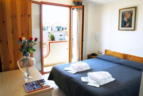 Double or twin room, economy