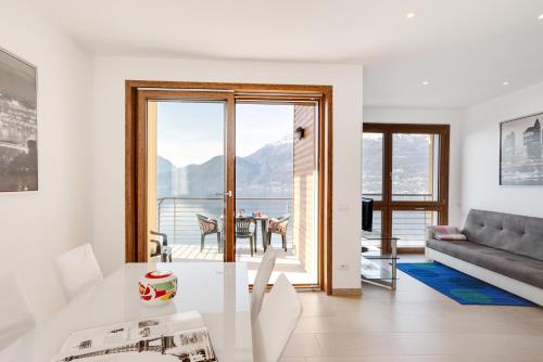  Bright Apartment with Balcony, Lake View & Shared Garden! in Bellano