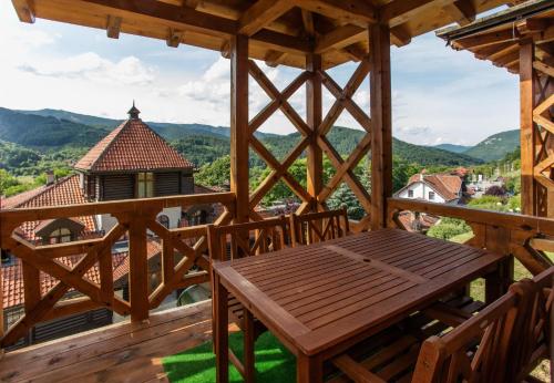 Konaciste Osmica in Mokra Gora