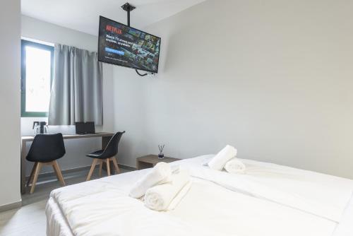 Athens Lights - image 14