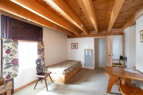 House with 2 bedrooms in Guillestre with wonderful mountain view furnished terrace and WiFi 12 km from the slopes - main image