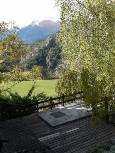House with 2 bedrooms in Guillestre with wonderful mountain view furnished terrace and WiFi 12 km from the slopes - image 6