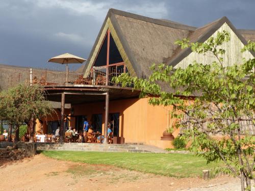 Зручності, Opuwo Country Lodge in Опуво