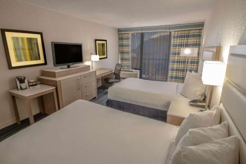 Wyndham Virginia Beach Oceanfront - image 2