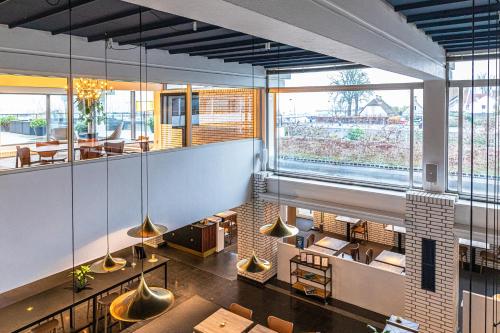 โรงแรมมารีนา (Hotel Marina) in เวดเบก