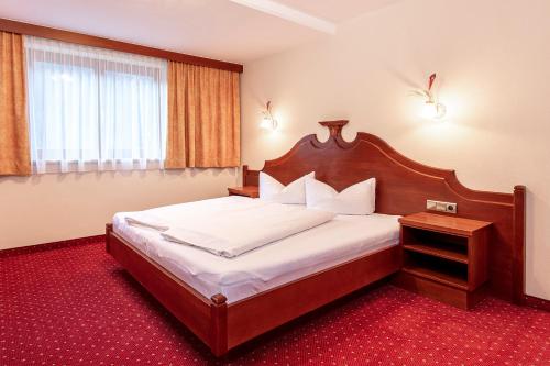 2 bedrooms, 3 beds
