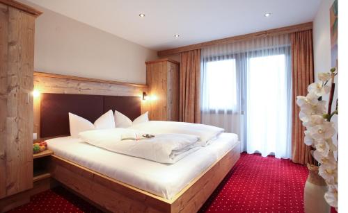 2 bedrooms, 3 beds