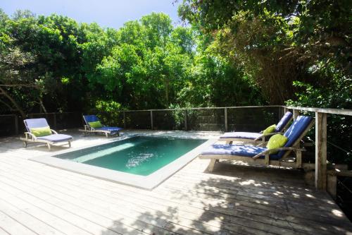 Swimming pool, Kangela 4 in Zitundo