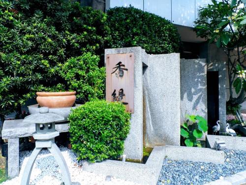 シャンティス モテル10