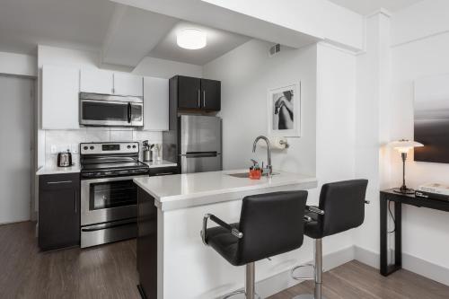 Sleek CWE Studio near BJC by Zencity - image 3