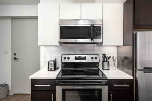 Sleek CWE Studio near BJC by Zencity - image 5