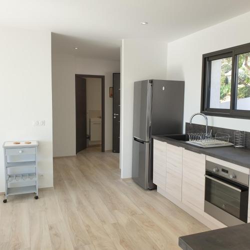 Jolie villa 6 pers récente climatisée piscine chauffée vue mer - image 2