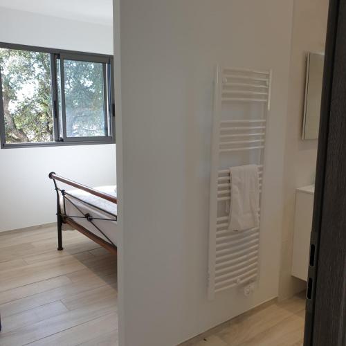 Jolie villa 6 pers récente climatisée piscine chauffée vue mer - image 5