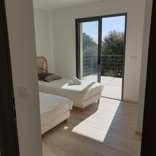 Jolie villa 6 pers récente climatisée piscine chauffée vue mer - image 13