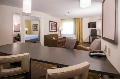 Candlewood Suites Baton Rouge - College Drive