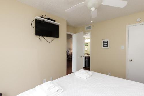 Beach View Retreat 343 by Padre Escapes - image 10