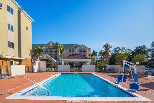 泳池, Candlewood Suites Pensacola - University Area By IHG in 彭沙科拉 (FL)